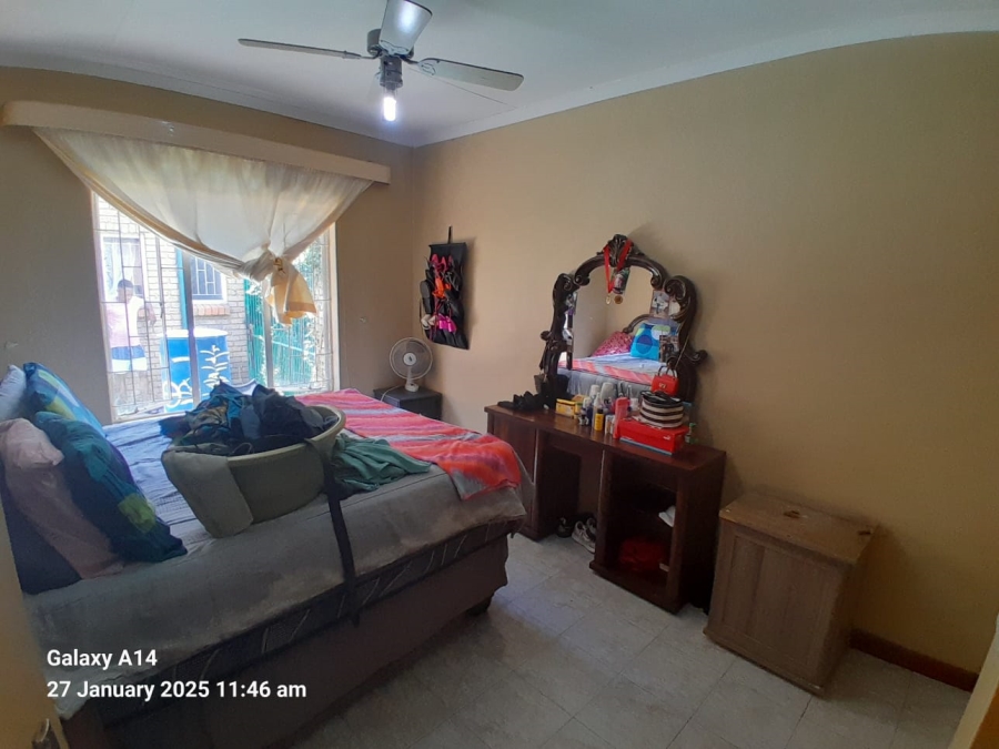 2 Bedroom Property for Sale in Oos Einde North West